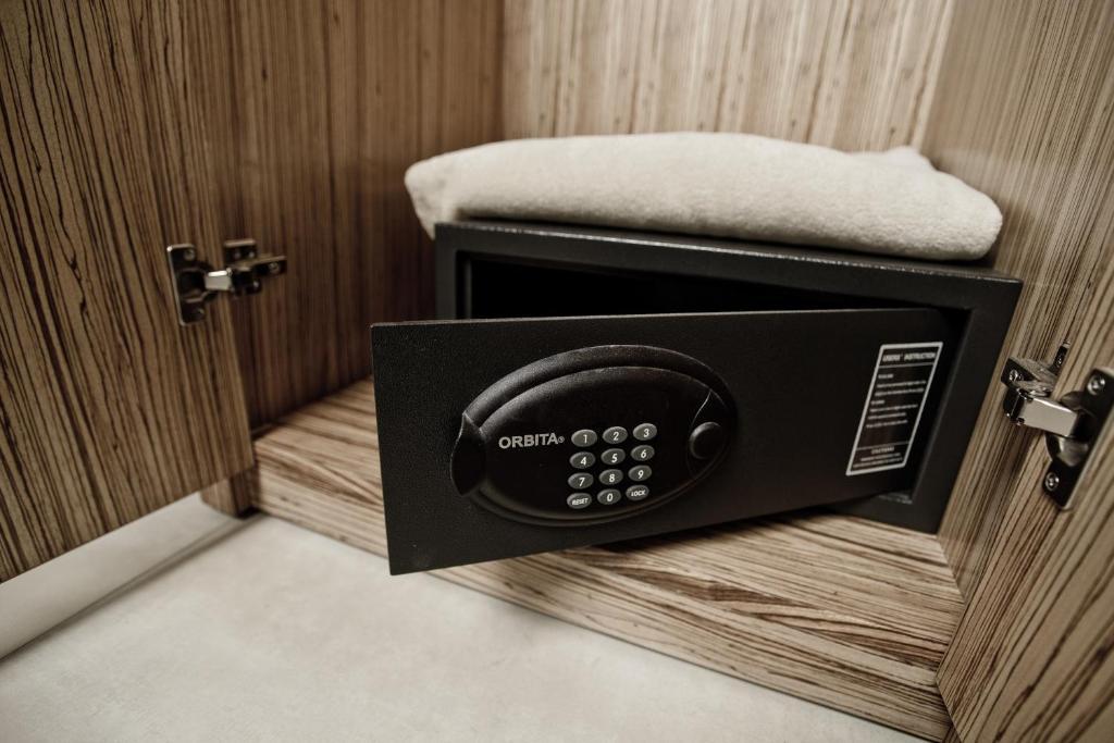 Hotel Maxis - Digitaler Self-Check-In - Карлсбад Екстериор снимка